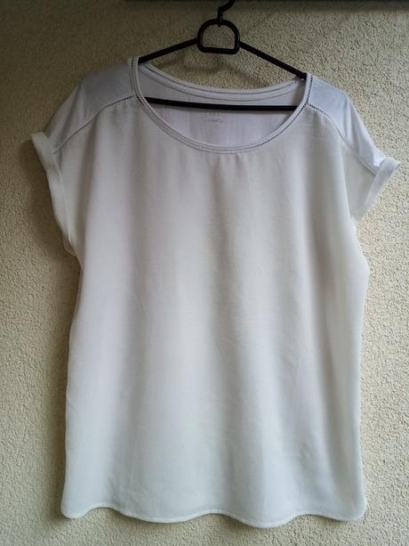 Biele voľné tričko značky camieu, camaieu,l