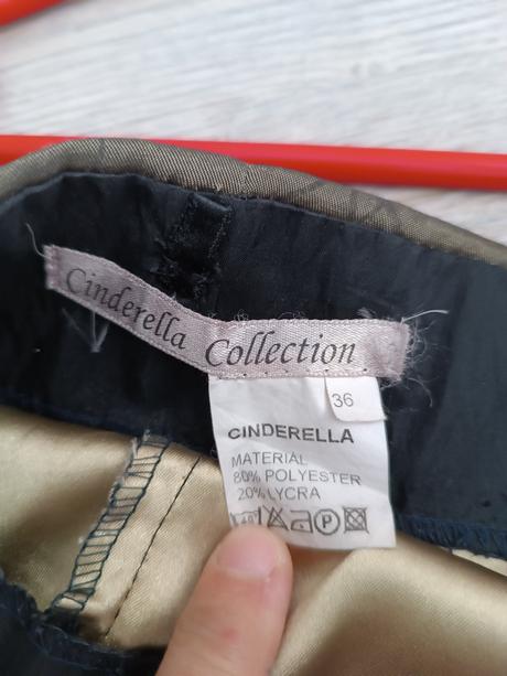 Spoločenské šaty, 36