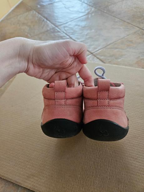 Be lenka icon pink 39, be lenka,39