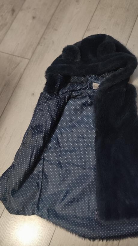 Chlpatá vestička, 104