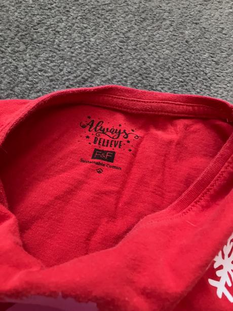 Vianocne tricko, 152