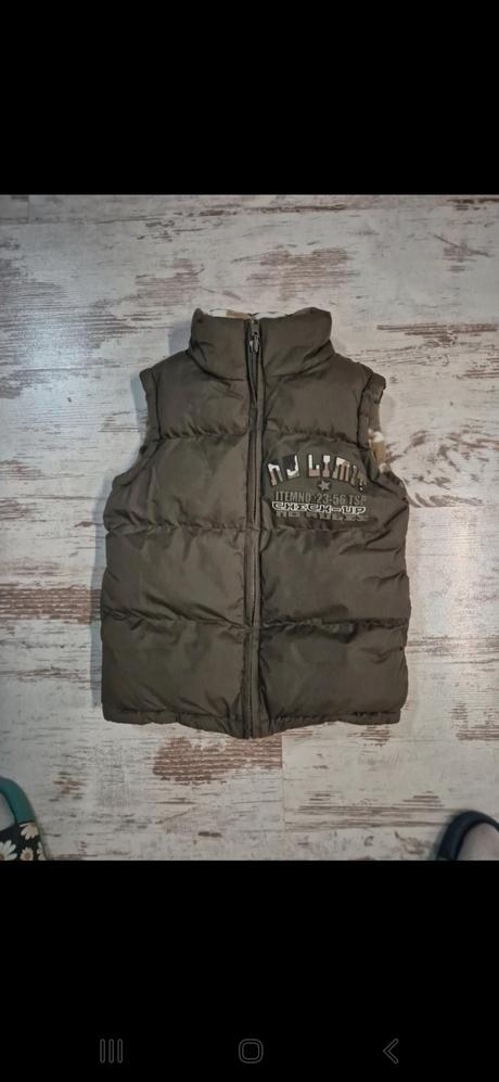 Obojstranná vesta, 104