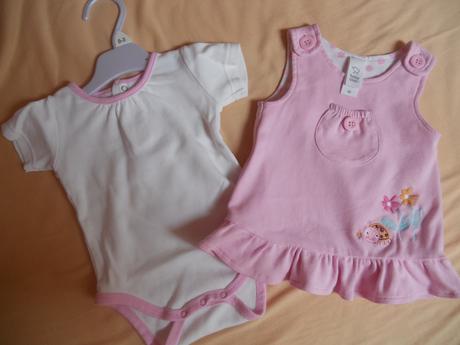 Ružové šatky s bodynkom, cena s ob.pošt., c&a,62