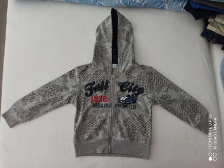 Ľahučká mikina, 104