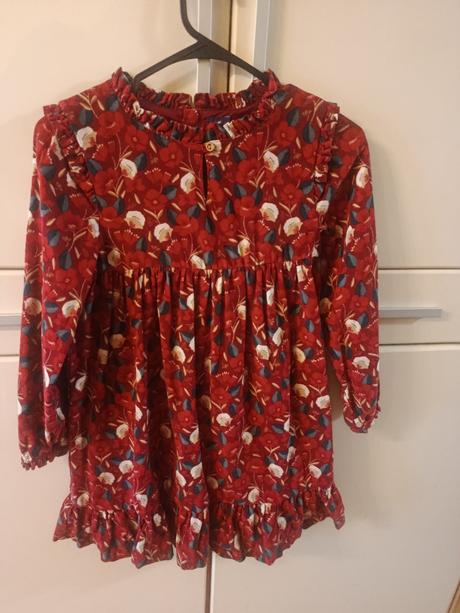 Šaty, sergent major,134