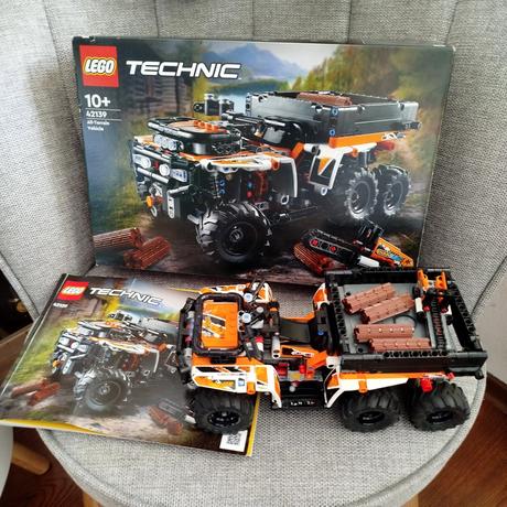 Lego technik 42139 - terénne vozidlo,