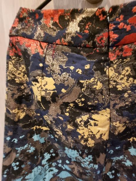 Farebná áčková sukňa, m