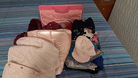 Dievčenský balík oblečenia 104-122 s aktovkou, 104–116