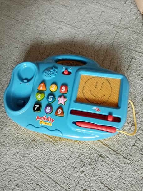 Telefón zvukový v češtine activity phone,