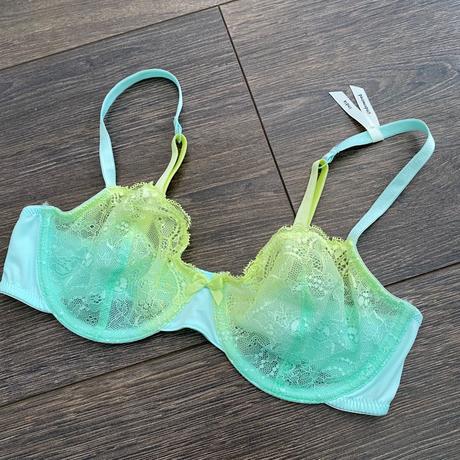 Krásna podprsenka, 75b