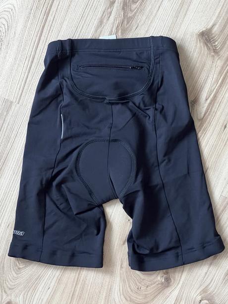 Cyklistické šortky, 38