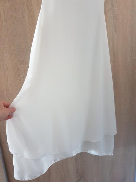 Krásne padavé šaty, l