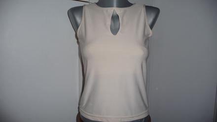 Top mierne lesklý aj na slávnosti, s