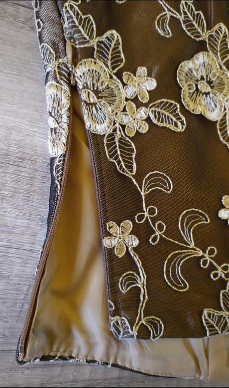 Príležitostné šaty, 38