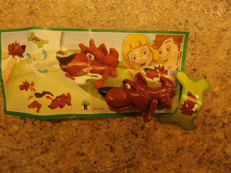 Kinder tmavo hnedý pes,