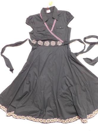 Kvalitne velmi pekne zavinovacie saty, 44