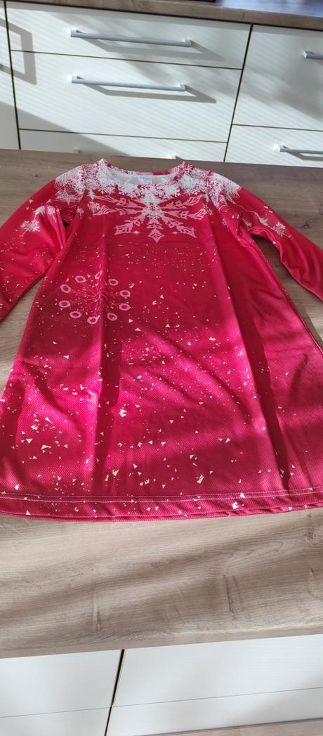 Vianočné šaty, 116