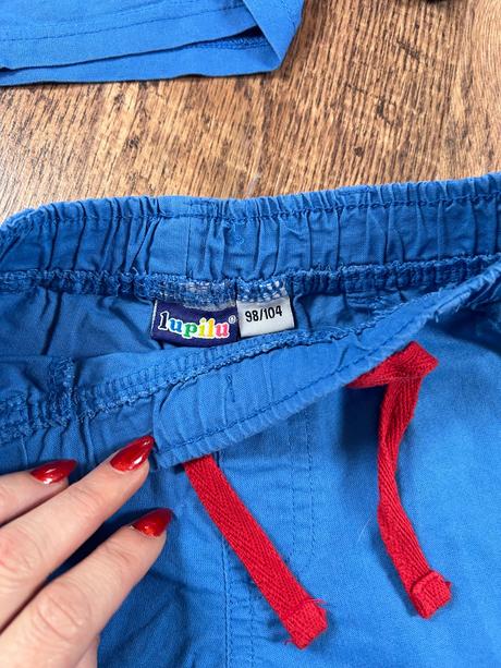 1ks modre kratasy, lupilu,98