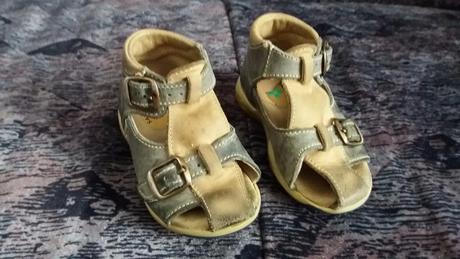 Celokožené sandálky, santé,22