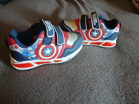 Botasky capitan amerika, marvel,26