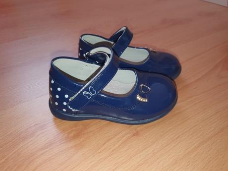 Topánky lakovky, 23