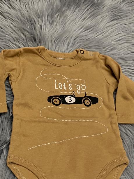 Chlapčenské body s autom, 62