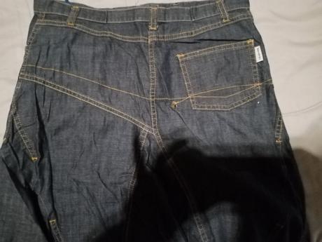 Dámska riflova sukňa, 36