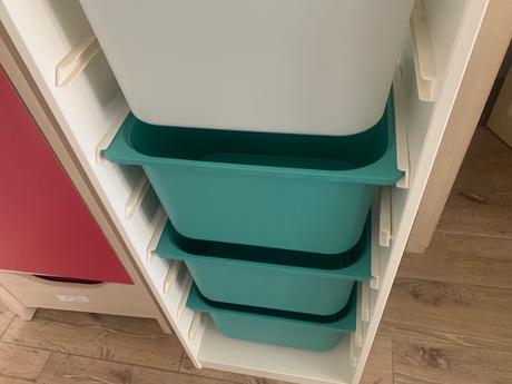 Ikea trofast aj s boxami,