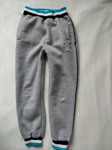 Hrubšie tepláky, 146