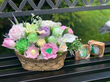 Mydlova kytica v košíku, 