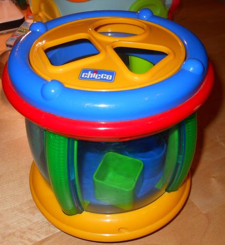 Hrajúci bubienok (tamburína) chicco,