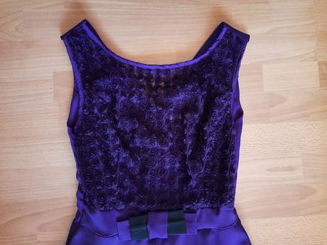 Spoločenské šaty, 38