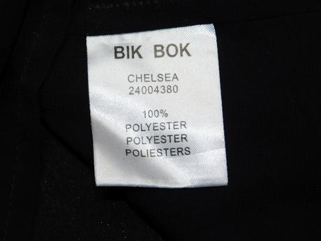 Velmi pekne šaty, 38