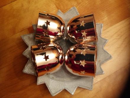 Postriebrený svietnik na čajové sviečky,