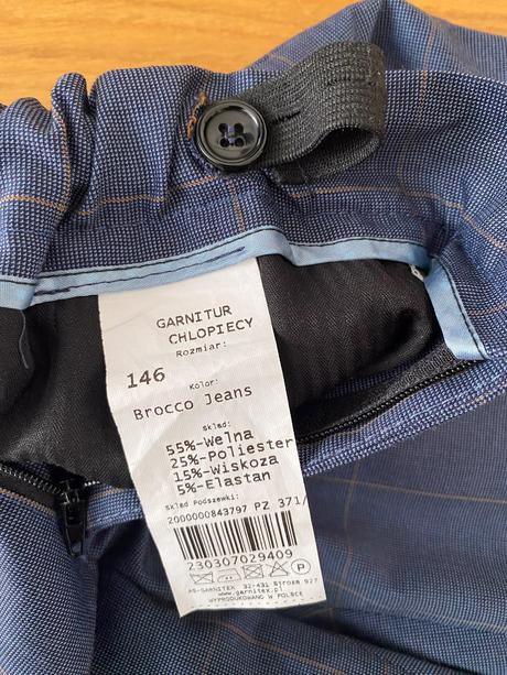 Chlapčenský oblek veľ.146, 146