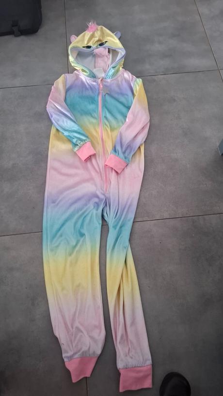 Overal jednorozec, h&m,122