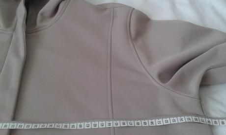 Športový kostým s dlhou sukňou, l