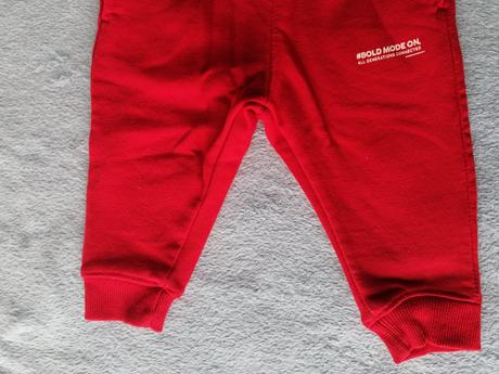 Červené teplaciky, zara,80