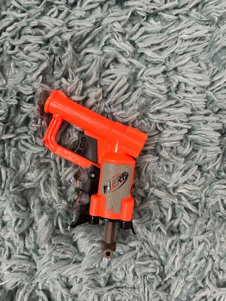 Štyri nerf zbrane, 