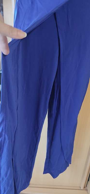 Elegantný overal s, s