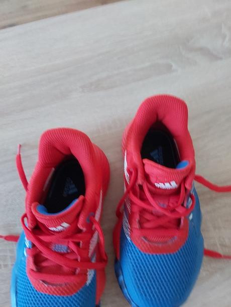 Naadherne tenisky nove, adidas,30