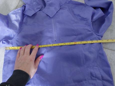 Gumáky a pršiplášť, 28