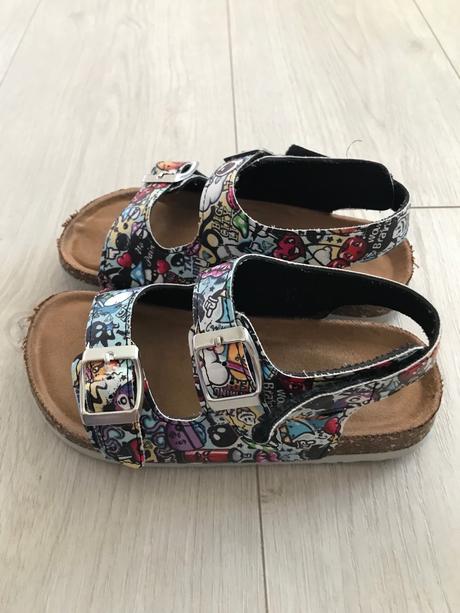 Sandálky, 30