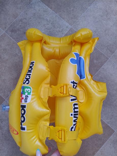 Vesta na plávanie, 