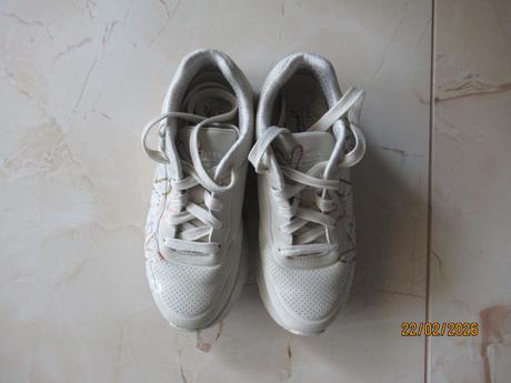 Botasky, tenisky, skechers,32