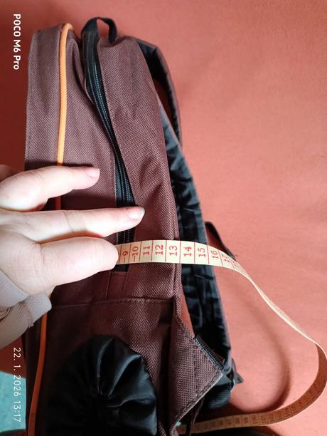 Ruksak s termoizolovaným vreckom na nápoje, 