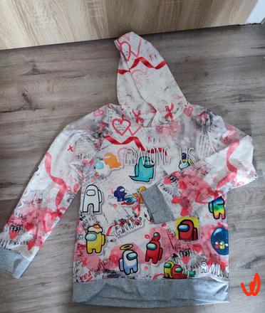 Mikina among us, 158