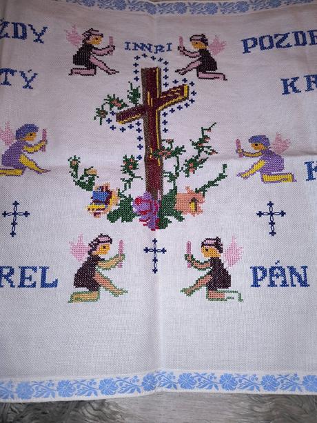 Vyšívané retro prestieranie/nástenka, 