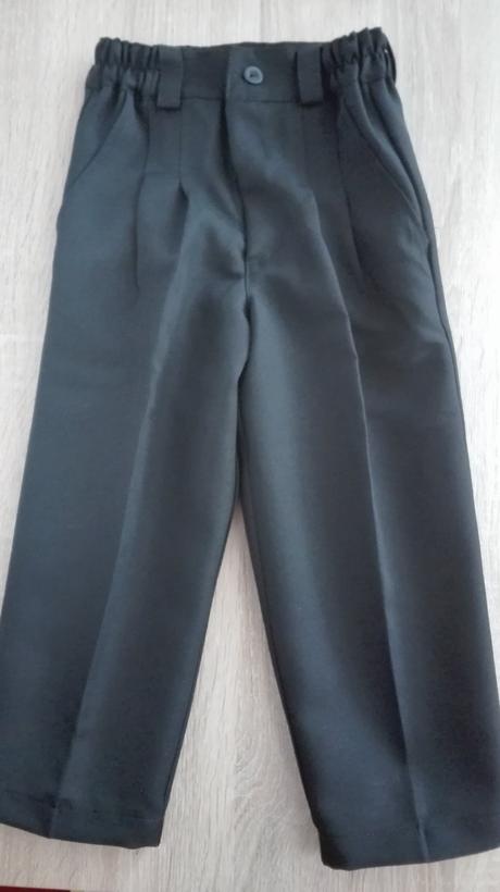 Spoločenské nohavice, 104