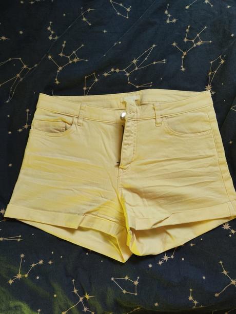 Žlté kraťasy, h&m,38